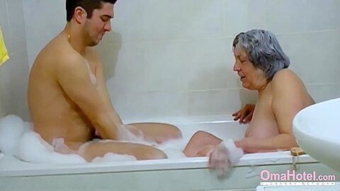 Naked Grandma Joined Bath For Threesome Sex